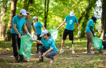 Environmental & Advocacy Groups