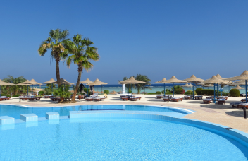Hotels & Resorts