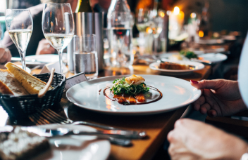 Restaurants & Dining Programs